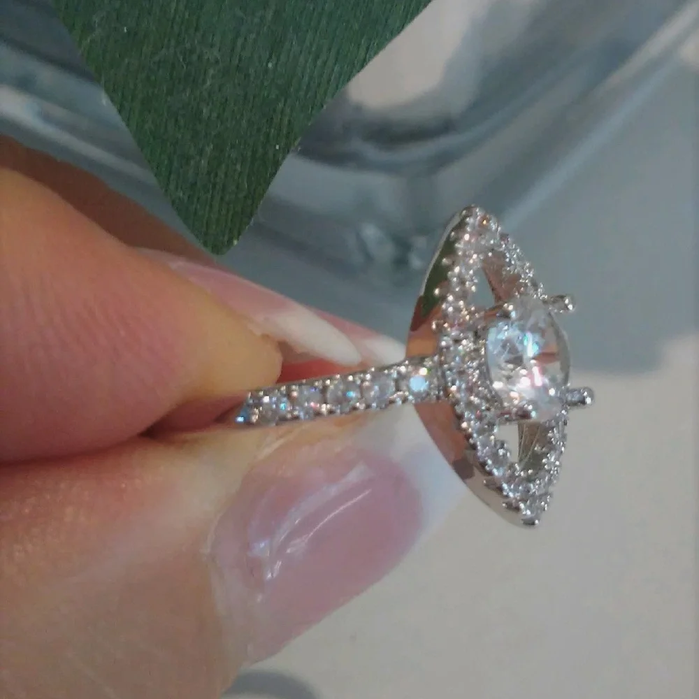 925 Simulated Diamonds‎ Ring Silver 925  Sz 6